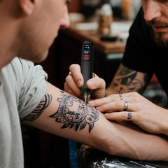 Tattoo Kits Tattoo Machine with Two 1600mAh Batteries,20PCS Cartridge,Tattoo Pen Complete Tattoo Accessories for Beginners (NA-TK8501-1）